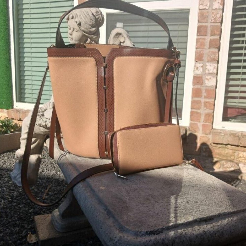 cute brown leather Sholder bag